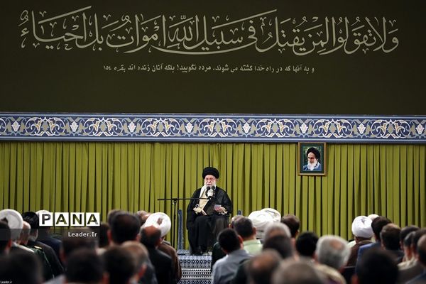 دیدار دست‌اندرکاران کنگره ملی شهدای همدان با مقام معظم رهبری