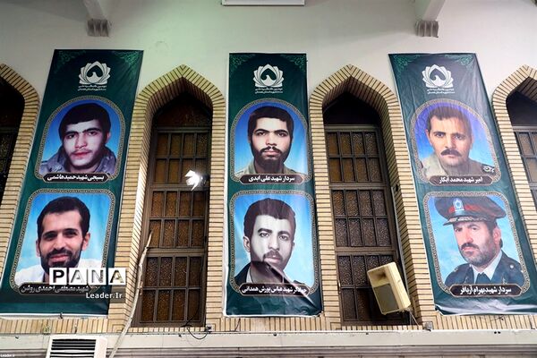 دیدار دست‌اندرکاران کنگره ملی شهدای همدان با مقام معظم رهبری