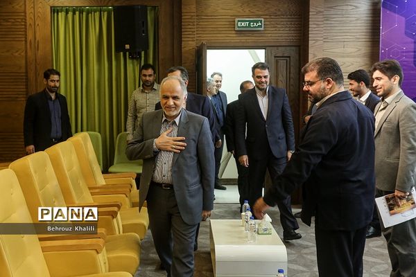 افتتاحیه نمایشگاه «یک تجربه نوآورانه»