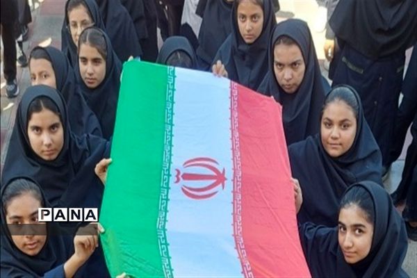 نواختن زنگ مقاومت در حمایت از مردم مظلوم فلسطین در دبیرستان شهید باهنر ورامین