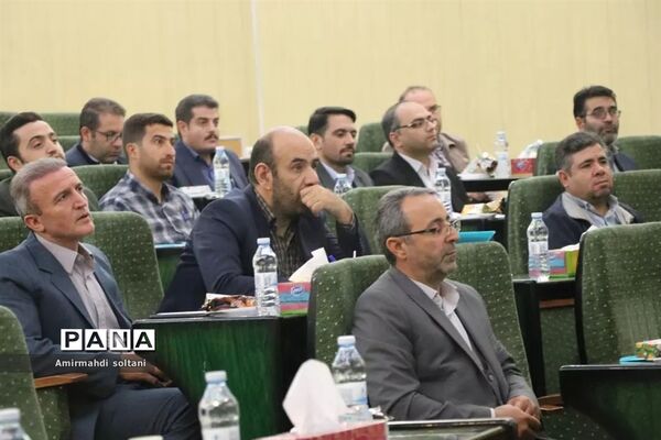 نشست فصلی دهیاران خسروشاه و باسمنج با مدیران استان آذربایجان شرقی