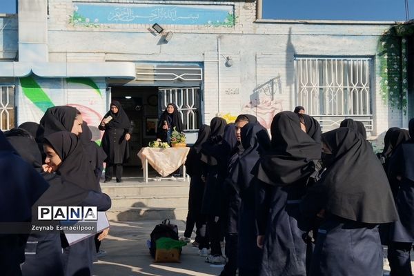 برگزاری آیین مراسم حمایت از قیام فلسطین در دبیرستان شاهد هاجر و حضرت مریم در شهرستان کاشمر