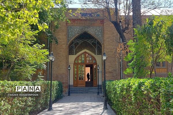 بازدید معاونان پرورشی شهرستان‌های استان تهران از مدرسه دارالفنون