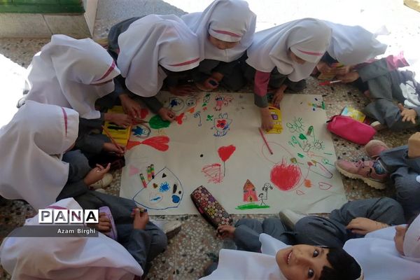 روز جهانی کودک در دبستان سمیه ناحیه یک