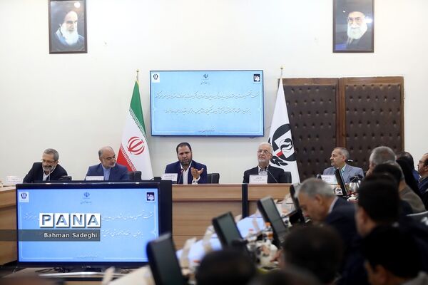 نشست مدیران ستاد  مبارزه با مواد مخدربا حضور وزیر آموزش و پرورش