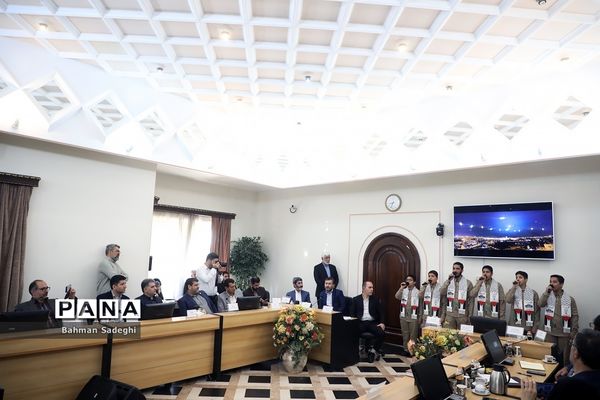 نشست مدیران ستاد  مبارزه با مواد مخدربا حضور وزیر آموزش و پرورش