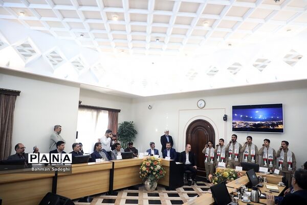 نشست مدیران ستاد  مبارزه با مواد مخدربا حضور وزیر آموزش و پرورش