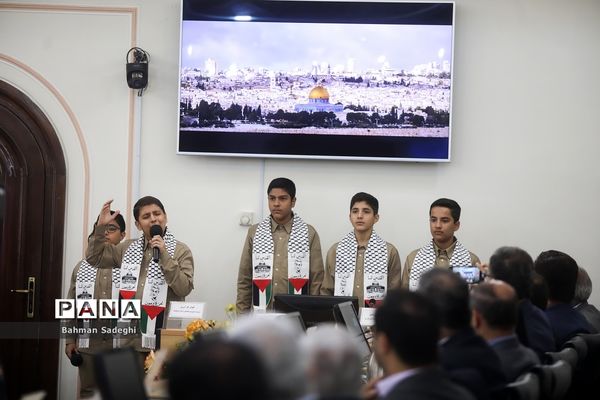 نشست مدیران ستاد  مبارزه با مواد مخدربا حضور وزیر آموزش و پرورش