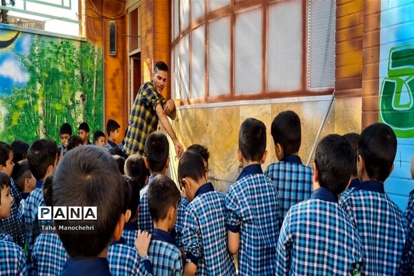 برگزاری جشن قرآن کلاس اولی‌ها در آموزشگاه علامه طباطبایی(ره) شهرستان پیشوا