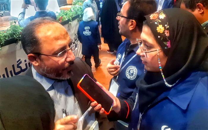 راه برای شما خبرنگاران در رسانه باز می‌شود