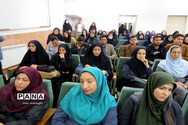 کارگاه فلسفه کودک در کانون ریحانه شهرستان بجنورد