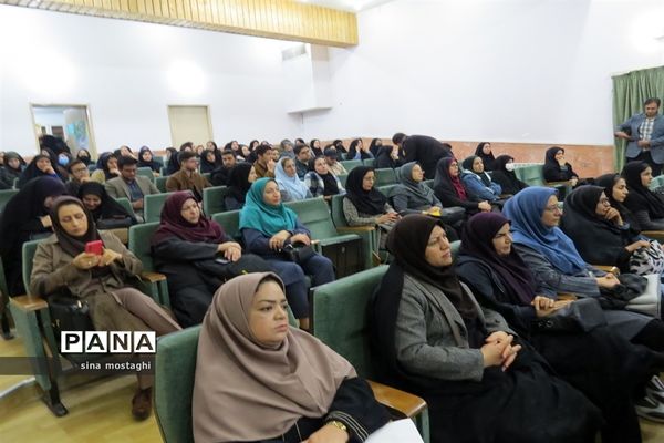 کارگاه فلسفه کودک در کانون ریحانه شهرستان بجنورد