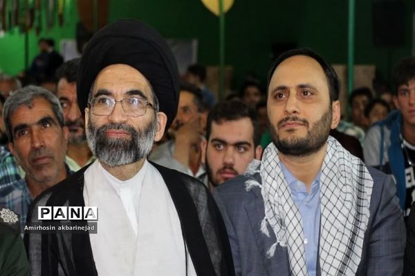 هجدهمین یادواره شهدای گمنام و ۲۰ شهید حسین آباد کویر