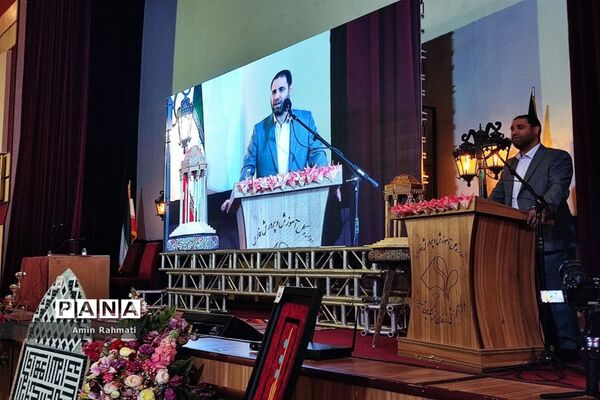 نشست وزیر آموزش و پرورش با فرهنگیان استان فارس