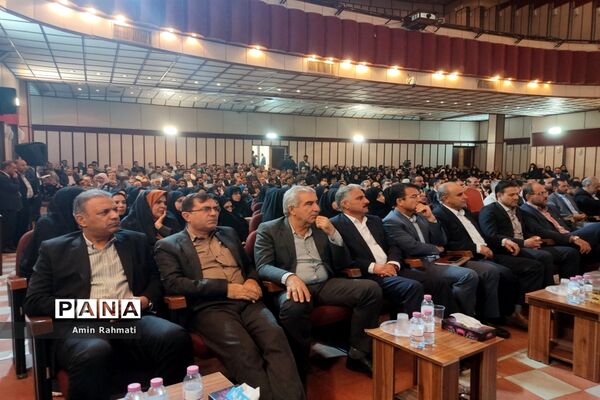 نشست وزیر آموزش و پرورش با فرهنگیان استان فارس