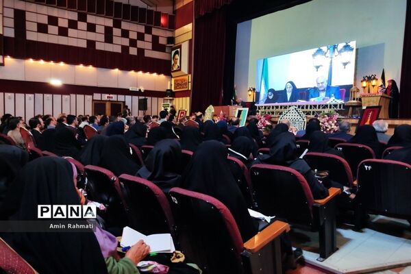 نشست وزیر آموزش و پرورش با فرهنگیان استان فارس