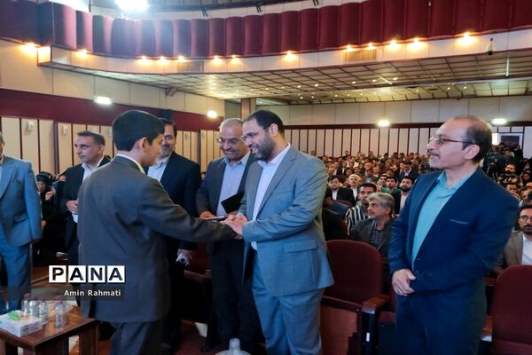 نشست وزیر آموزش و پرورش با فرهنگیان استان فارس