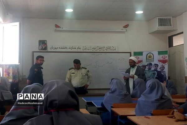 گرامیداشت هفته نیروی انتظامی در خلیل‌آباد