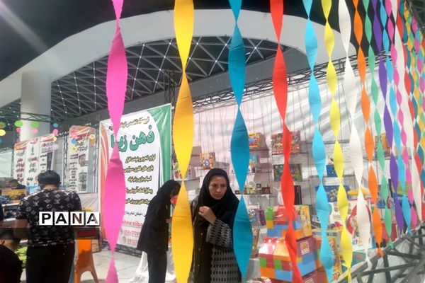 بازدید عموم مردم از نمایشگاه کانون پرورش فکری کودکان و نوجوانان  شهرستان بجنورد