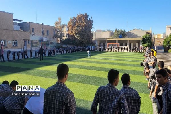 یک روز تحصیلی در دبیرستان نمازی شیراز