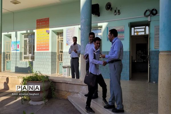 یک روز تحصیلی در دبیرستان نمازی شیراز