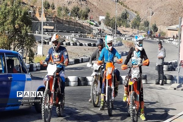 برگزاری مسابقات ورزشی و رالی در هفته انتظامی