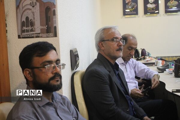 جلسه هم‌اندیشی نخبگان علمی و ورزشی و تقدیر از موکب‌داران شهرستان بوشهر