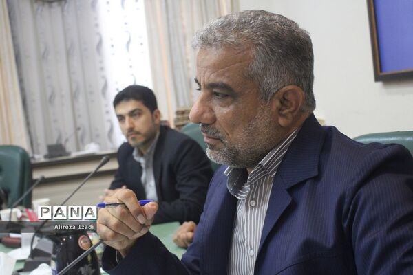 جلسه هم‌اندیشی نخبگان علمی و ورزشی و تقدیر از موکب‌داران شهرستان بوشهر
