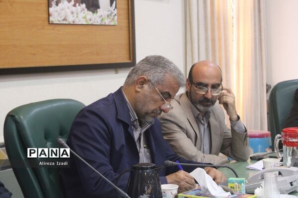 جلسه هم‌اندیشی نخبگان علمی و ورزشی و تقدیر از موکب‌داران شهرستان بوشهر