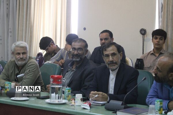جلسه هم‌اندیشی نخبگان علمی و ورزشی و تقدیر از موکب‌داران شهرستان بوشهر