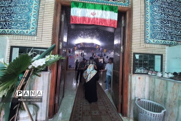 برگزاری جلسه انجمن اولیا و مربیان دبیرستان پسرانه عبدالحسین قفلی در ناحیه ۷