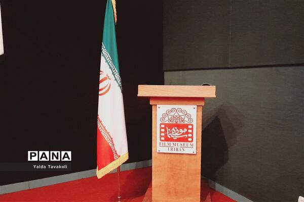 بازدید دانش‌آموزان خبرنگار پانا خراسان رضوی از موزه سینما
