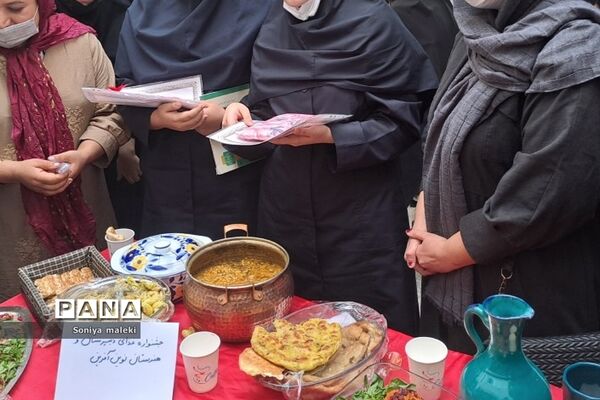 برگزاری جشنواره غذا در مدرسه نوین آفرین رودهن