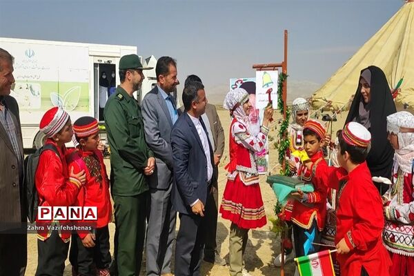 گرامیداشت هفته ملی کودک در مدارس عشایری سیار شهرستان شیروان