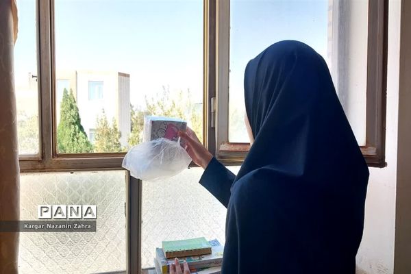 مسابقه نجات تخم مرغ در مدرسه خادم‌زاده