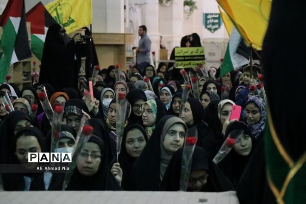 اجتماع دانشجویان دختر سراسر کشور در حرم حضرت معصومه(س)