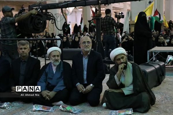 اجتماع دانشجویان دختر سراسر کشور در حرم حضرت معصومه(س)