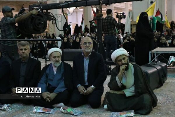 اجتماع دانشجویان دختر سراسر کشور در حرم حضرت معصومه(س)
