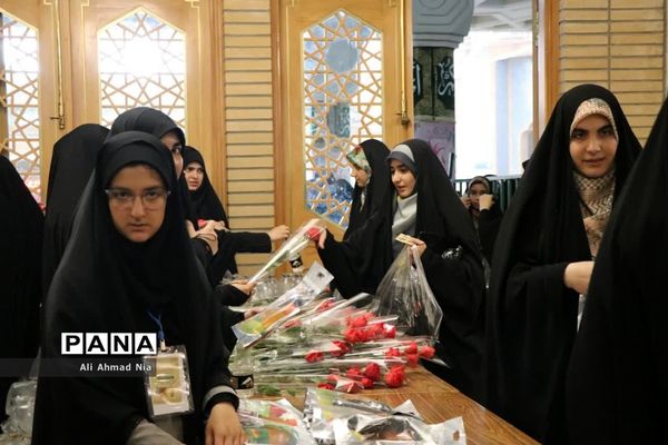 اجتماع دانشجویان دختر سراسر کشور در حرم حضرت معصومه(س)