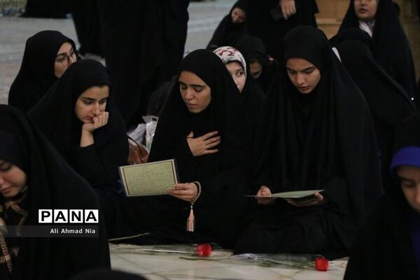 اجتماع دانشجویان دختر سراسر کشور در حرم حضرت معصومه(س)