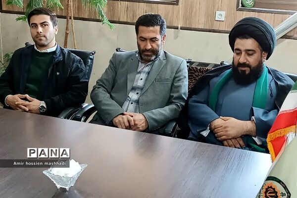 دیدار و تجلیل امام‌جمعه رودهن از کارکنان نیروی انتظامی رودهن و آبعلی