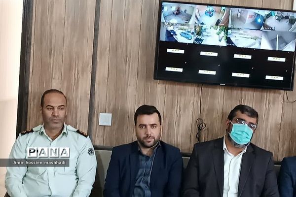 دیدار و تجلیل امام‌جمعه رودهن از کارکنان نیروی انتظامی رودهن و آبعلی