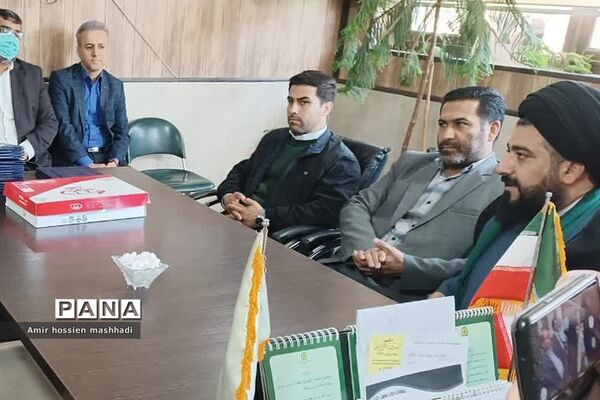 دیدار و تجلیل امام‌جمعه رودهن از کارکنان نیروی انتظامی رودهن و آبعلی