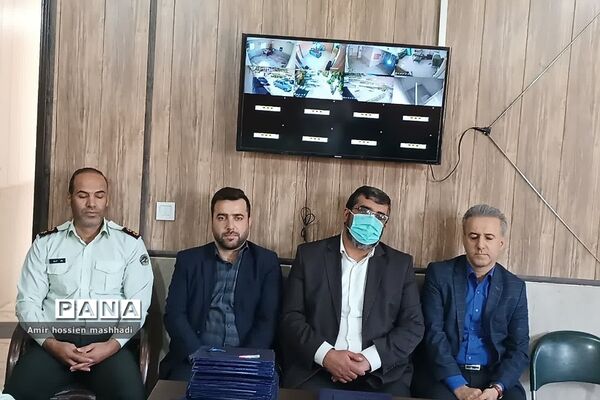 دیدار و تجلیل امام‌جمعه رودهن از کارکنان نیروی انتظامی رودهن و آبعلی