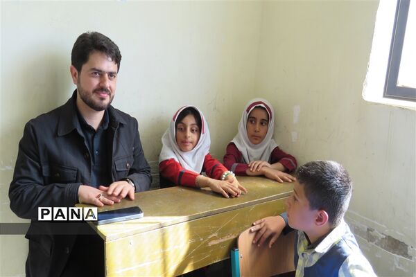 بازدید مدیرکل دفتر توسعه عدالت آموزشی و آموزش عشایر از مدارس و خوابگاه دانش‌آموزان عشایری