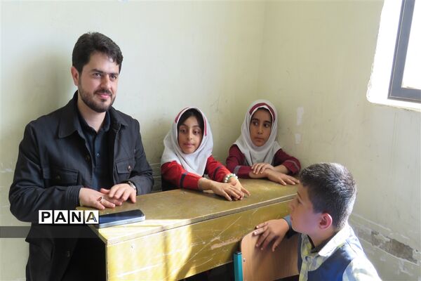 بازدید مدیرکل دفتر توسعه عدالت آموزشی و آموزش عشایر از مدارس و خوابگاه دانش‌آموزان عشایری