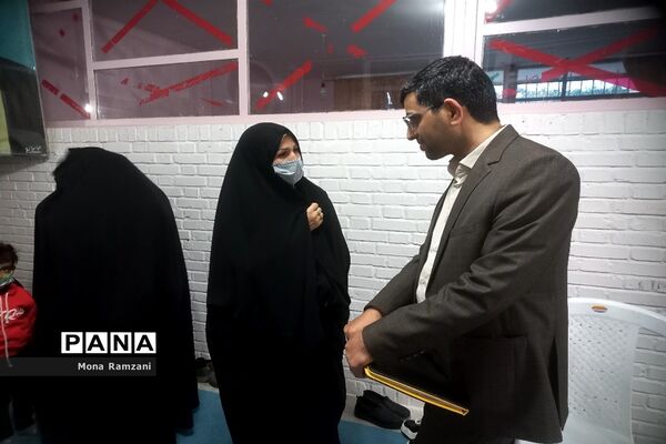 اولین جلسه انجمن اولیا در دبیرستان الزهرا با حضور کارشناس متوسطه دوم