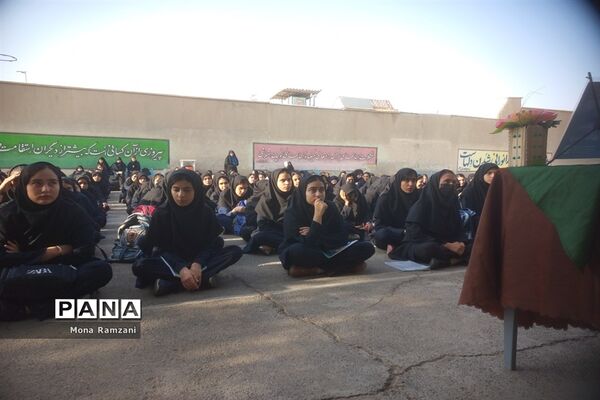 حضور جانشین فرماندهی انتظامی شهرستان کاشمر در دبیرستان الزهرا