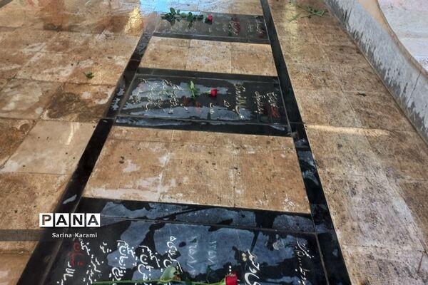 مراسم غبارروبی و میثاق با شهدای شهرستان رباط کریم
