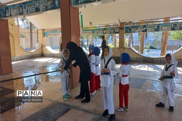 مراسم غبارروبی و میثاق با شهدای شهرستان رباط کریم